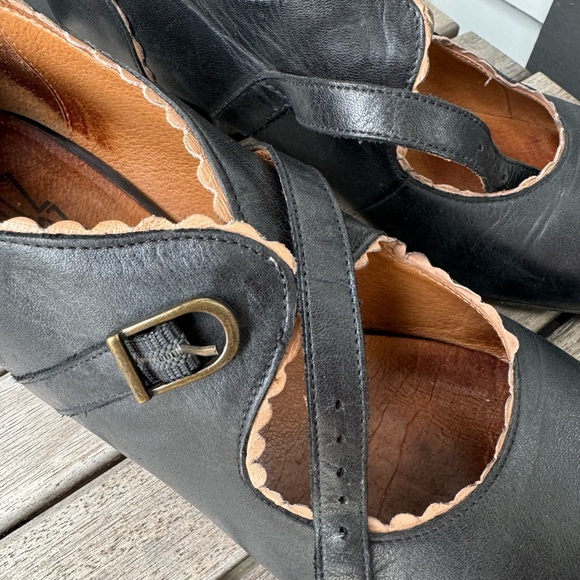 Miz Mooz Francine leather Mary Jane shoe in black size 9 - Picture 3 of 7